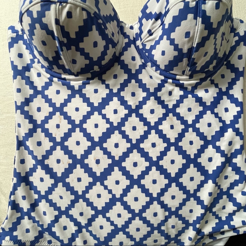 JCREW one piece women swim suit (mama+toddler listings) - Picture 2 of 8